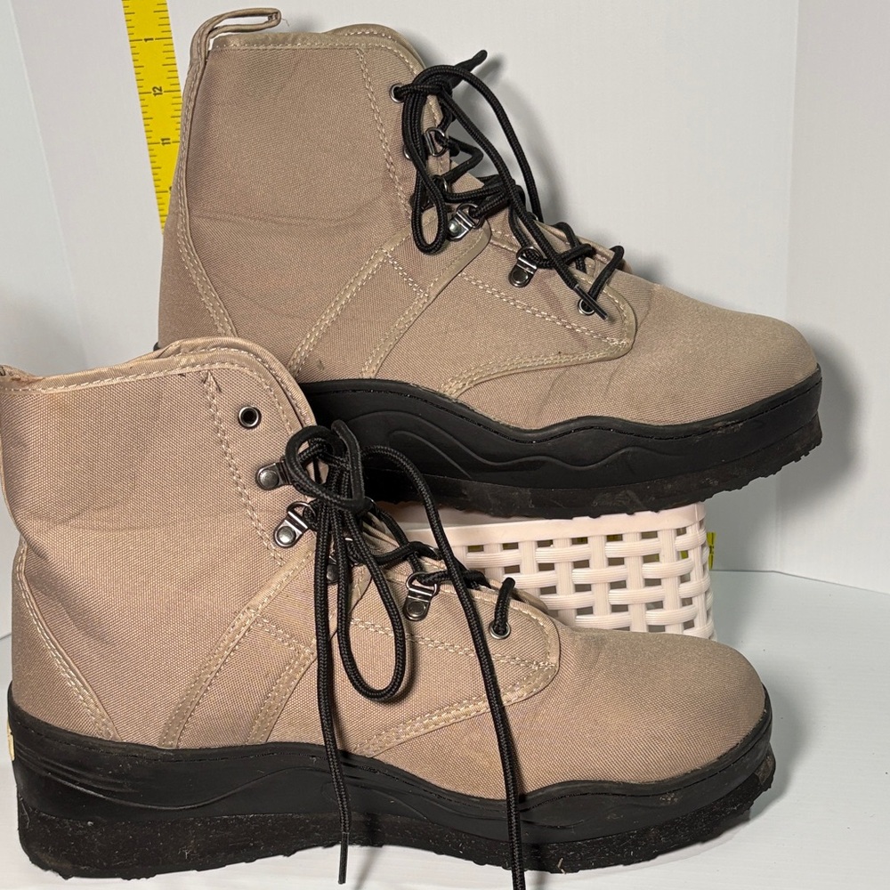 Men's Caddis walking‎ boots size 11 Beige Lace-Up Boots box 13